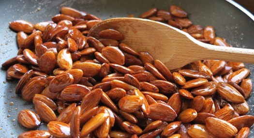almonds with caramel