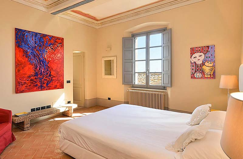 Bedroom of luxury rental in Tuscany